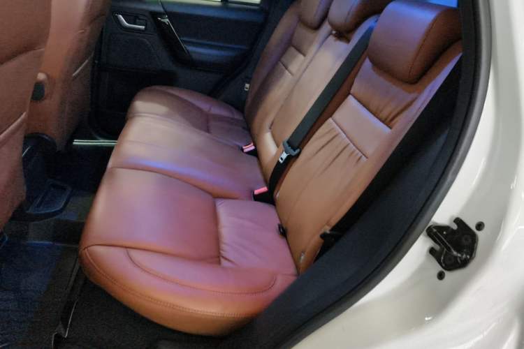 Used Land Rover Freelander 2 2014 2.0T Si4 HSE Gasoline Edition Left Rear Seat