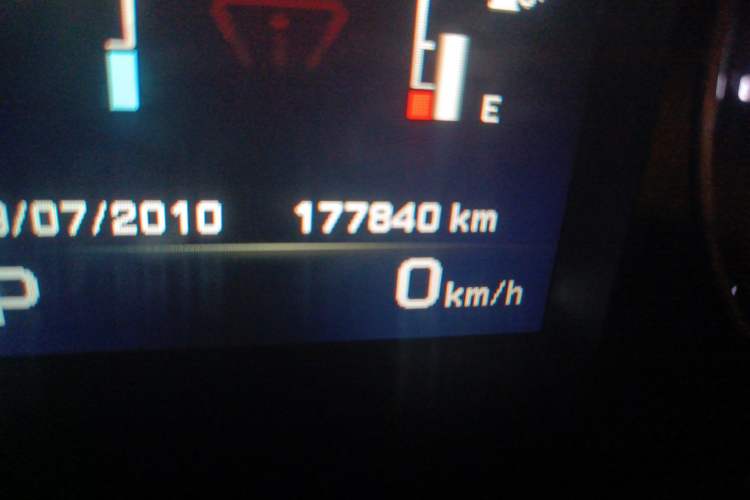 Used Land Rover Freelander 2 2014 2.2T SD4 SE Diesel Edition Odometer Close Up