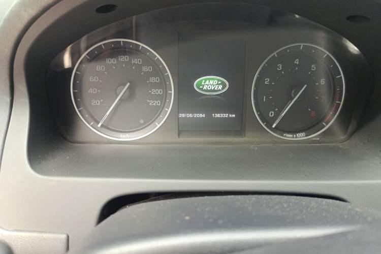Used Land Rover Freelander 2 2014 2.0T Si4 SE Gasoline Version Odometer Close Up