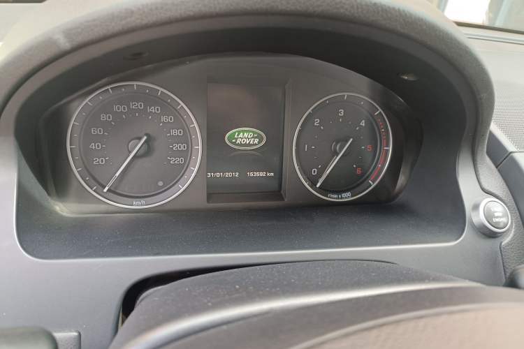 Used Land Rover Freelander 2 2014 2.2T SD4 SE Diesel Edition Odometer Close Up