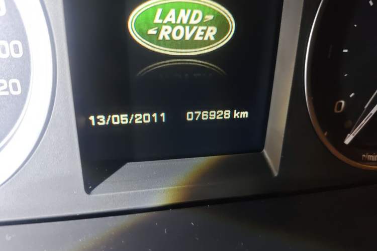Used Land Rover Freelander 2 2014 2.2T SD4 SE Diesel Edition Odometer Close Up