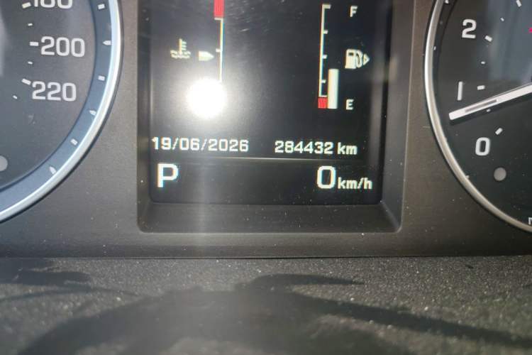 Used Land Rover Freelander 2 2014 2.0T Si4 SE Gasoline Version Odometer Close Up