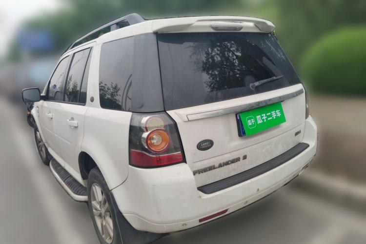 Used Land Rover Freelander 2 2014 2.2T SD4 SE Diesel Edition Rear Left 45 Deg