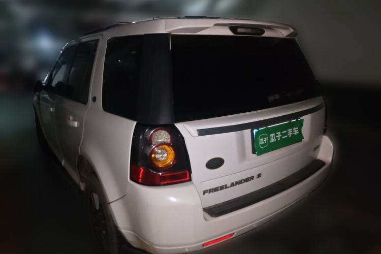 Used Land Rover Freelander 2 2014 2.2T SD4 SE Diesel Edition Rear Left 45 Deg