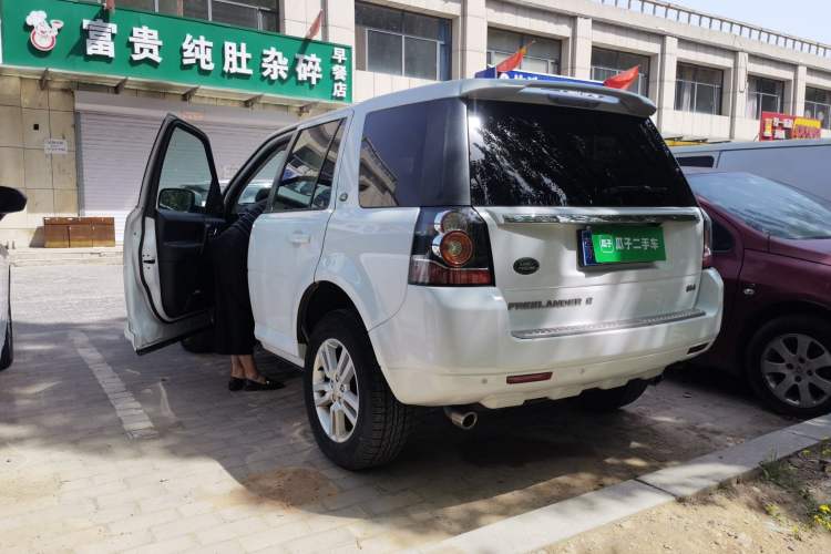 Used Land Rover Freelander 2 2014 2.0T Si4 SE Gasoline Version Rear Left 45 Deg