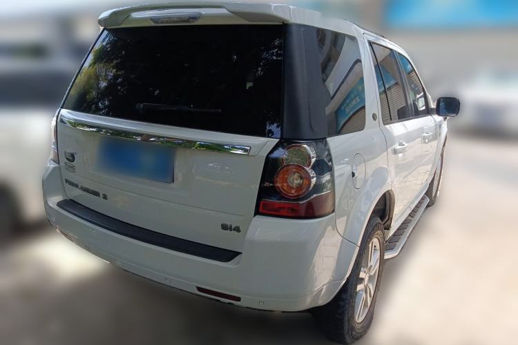 Used Land Rover Freelander 2 2014 2.0T Si4 SE Gasoline Version Rear Right 45 Deg
