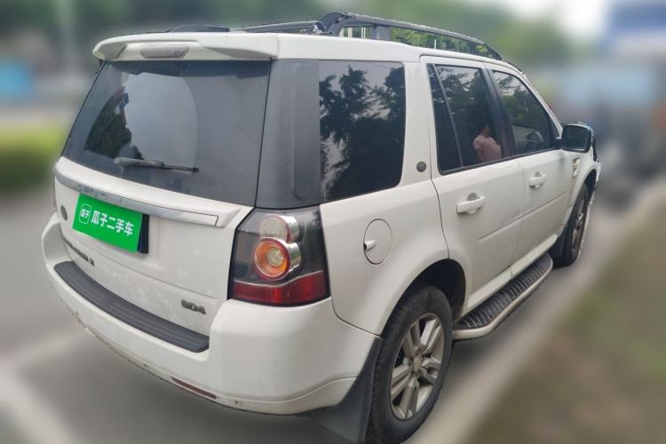 Used Land Rover Freelander 2 2014 2.2T SD4 SE Diesel Edition Rear Right 45 Deg