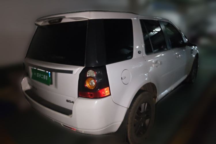 Used Land Rover Freelander 2 2014 2.2T SD4 SE Diesel Edition Rear Right 45 Deg