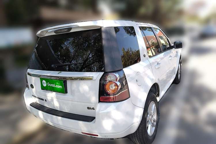 Used Land Rover Freelander 2 2014 2.0T Si4 SE Gasoline Version Rear Right 45 Deg