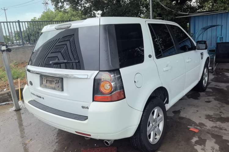 Used Land Rover Freelander 2 2014 2.0T Si4 S Gasoline Version Rear Right 45 Deg