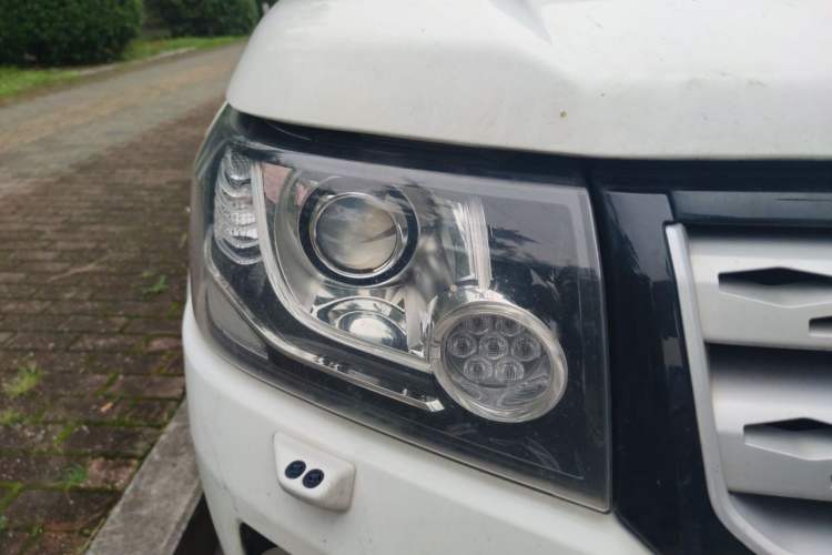 Used Land Rover Freelander 2 2014 2.2T SD4 SE Diesel Edition Right Front Headlight