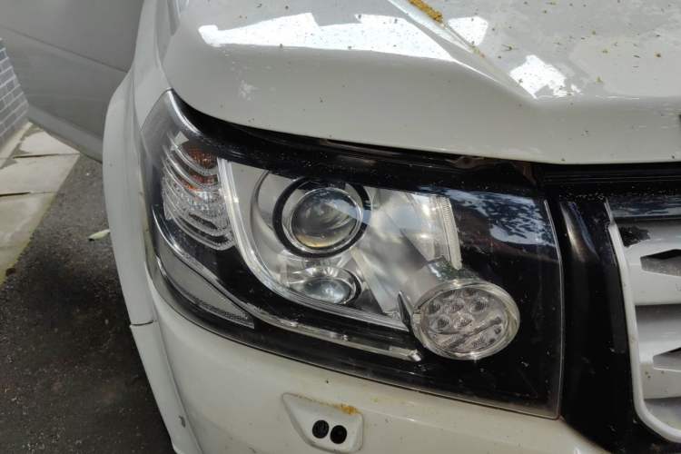 Used Land Rover Freelander 2 2014 2.0T Si4 SE Gasoline Version Right Front Headlight