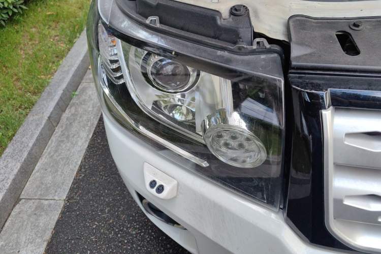 Used Land Rover Freelander 2 2014 2.0T Si4 SE Gasoline Version Right Front Headlight
