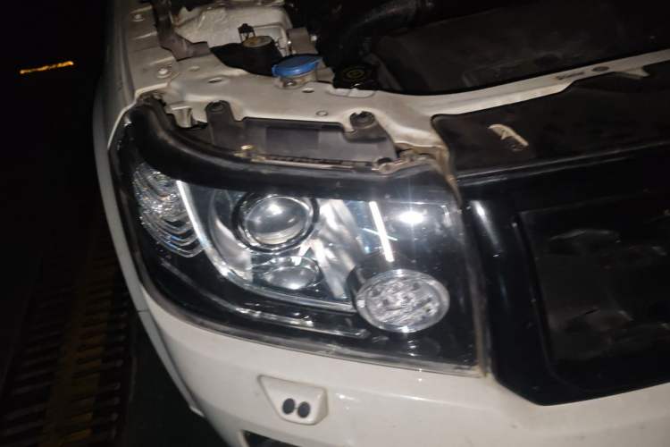 Used Land Rover Freelander 2 2014 2.2T SD4 SE Diesel Edition Right Front Headlight