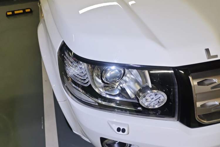Used Land Rover Freelander 2 2014 2.2T SD4 SE Diesel Edition Right Front Headlight