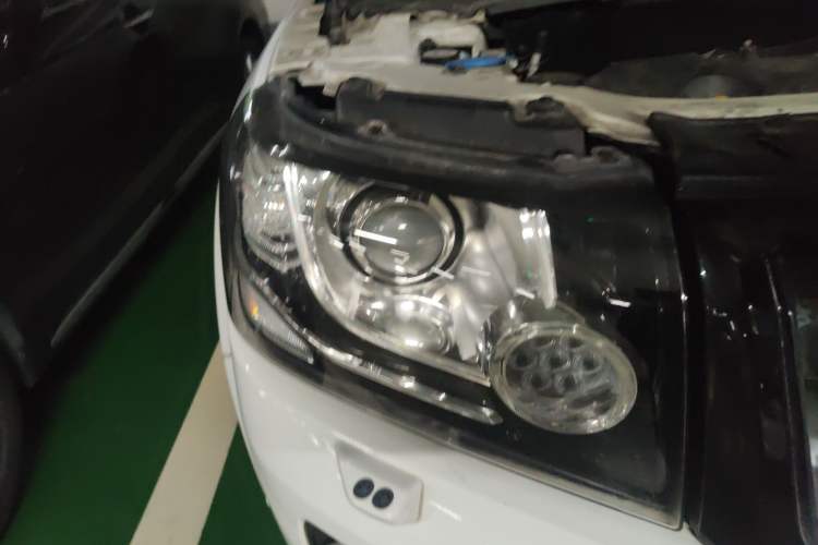 Used Land Rover Freelander 2 2014 2.0T Si4 SE Gasoline Version Right Front Headlight