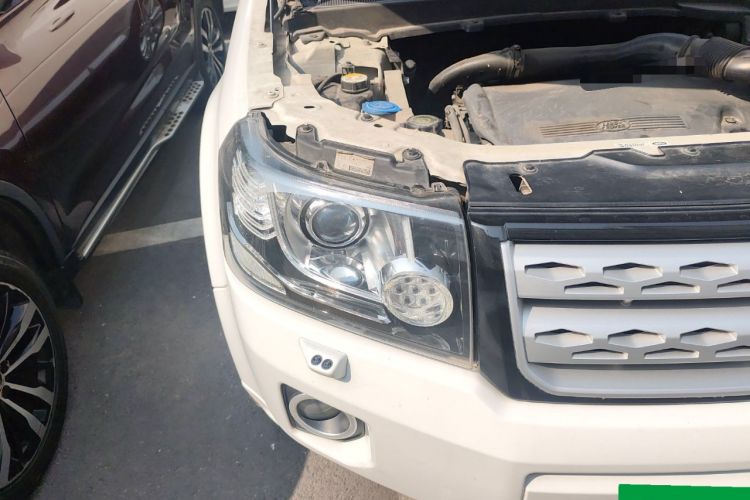 Used Land Rover Freelander 2 2014 2.2T SD4 SE Diesel Edition Right Front Headlight