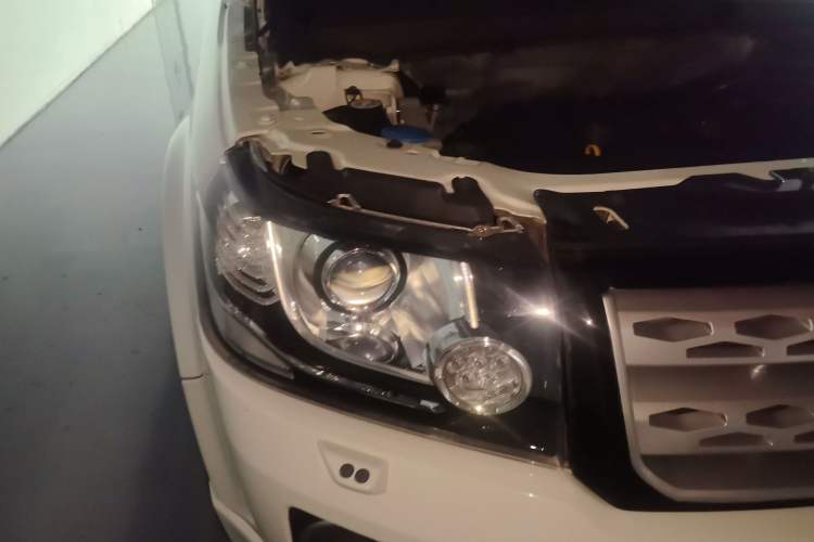 Used Land Rover Freelander 2 2014 2.0T Si4 HSE Gasoline Edition Right Front Headlight