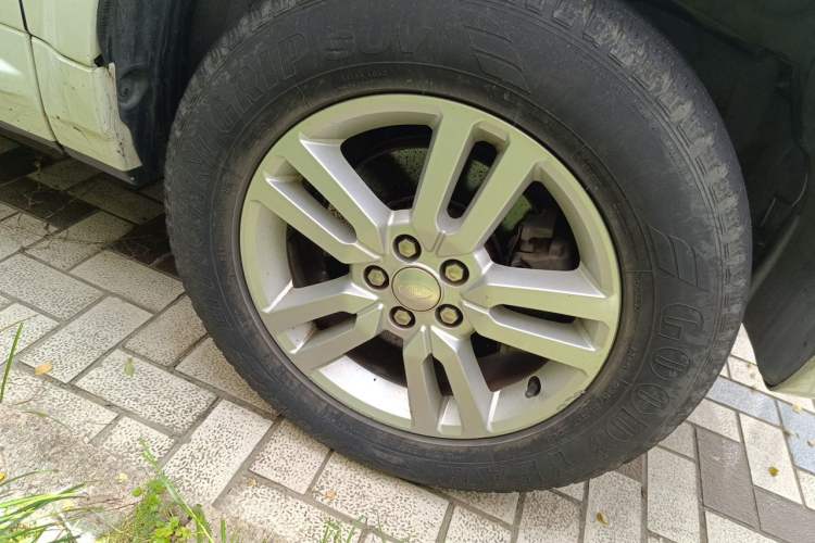 Used Land Rover Freelander 2 2014 2.0T Si4 SE Gasoline Version Right Front Wheel Hub