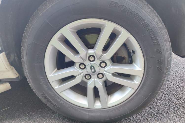 Used Land Rover Freelander 2 2014 2.0T Si4 SE Gasoline Version Right Front Wheel Hub