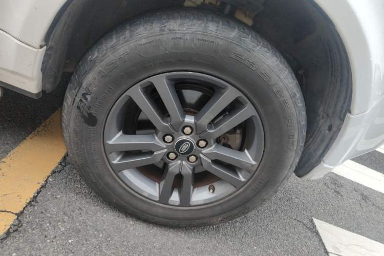 Used Land Rover Freelander 2 2014 2.0T Si4 SE Gasoline Version Right Front Wheel Hub