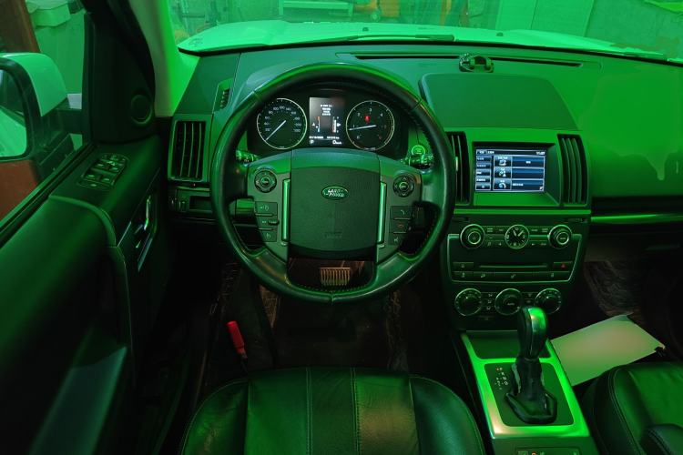 Used Land Rover Freelander 2 2014 2.2T SD4 SE Diesel Edition Steering Wheel
