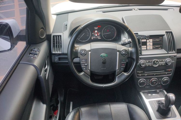 Used Land Rover Freelander 2 2014 2.2T SD4 S Diesel Version Steering Wheel