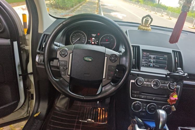 Used Land Rover Freelander 2 2014 2.2T SD4 SE Diesel Edition Steering Wheel