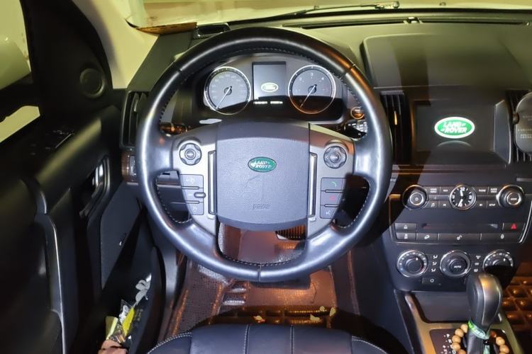 Used Land Rover Freelander 2 2014 2.2T SD4 SE Diesel Edition Steering Wheel