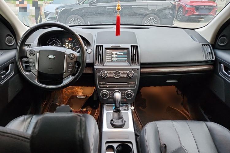 Used Land Rover Freelander 2 2015 2.0T Si4 XS Collection Edition Center Console