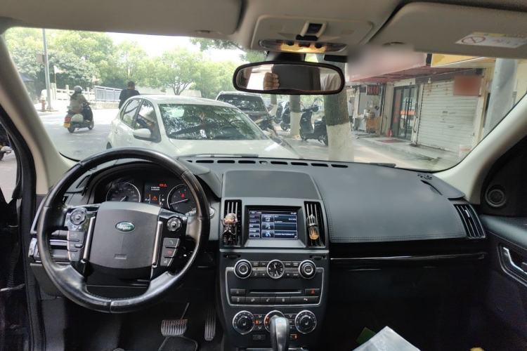 Used Land Rover Freelander 2 2015 2.0T Si4 HSE Luxury Collector's Edition Center Console