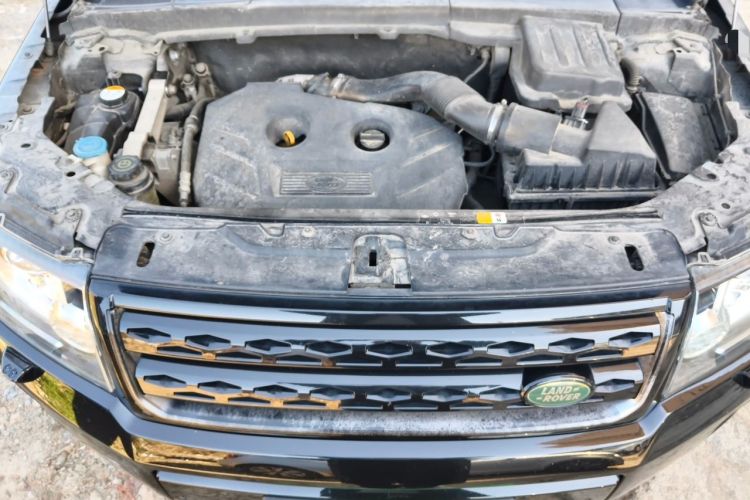 Used Land Rover Freelander 2 2015 2.0T Si4 HSE Luxury Collector's Edition Engine Bay