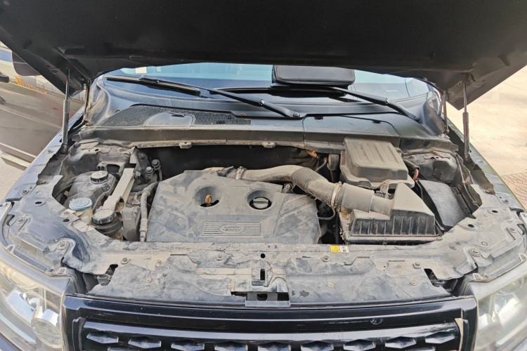 Used Land Rover Freelander 2 2015 2.0T Si4 HSE Luxury Collector's Edition Engine Bay