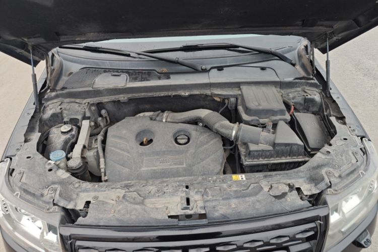 Used Land Rover Freelander 2 2015 2.0T Si4 HSE Luxury Collector's Edition Engine Bay