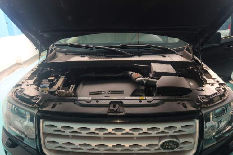 Used Land Rover Freelander 2 2015 2.2T SD4 XS Collector's Edition Engine Bay