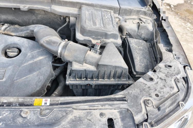 Used Land Rover Freelander 2 2015 2.0T Si4 HSE Luxury Collector's Edition Engine Bay Left