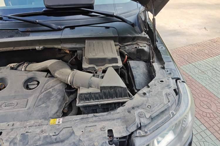 Used Land Rover Freelander 2 2015 2.0T Si4 HSE Luxury Collector's Edition Engine Bay Left