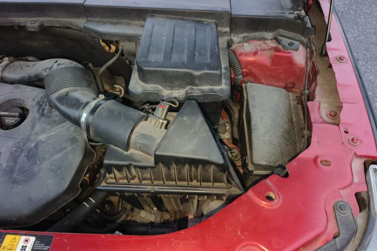 Used Land Rover Freelander 2 2015 2.0T Si4 HSE Luxury Collector's Edition Engine Bay Left