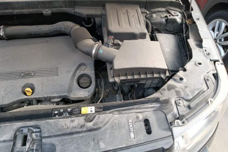 Used Land Rover Freelander 2 2015 2.2T SD4 XS Collector's Edition Engine Bay Left