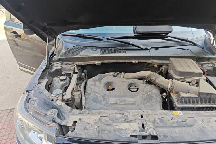 Used Land Rover Freelander 2 2015 2.0T Si4 HSE Luxury Collector's Edition Engine Bay Right