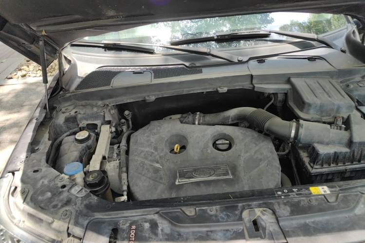 Used Land Rover Freelander 2 2015 2.0T Si4 HSE Luxury Collector's Edition Engine Bay Right