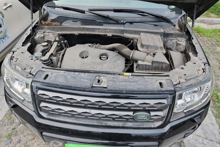 Used Land Rover Freelander 2 2015 2.0T Si4 XS Collection Edition Engine Bay