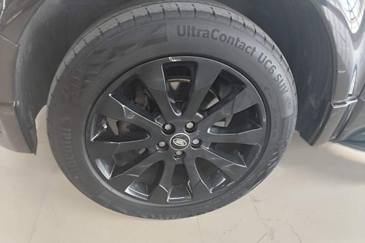 Used Land Rover Freelander 2 2015 2.0T Si4 HSE Luxury Collector's Edition Exterior 4