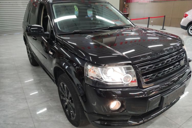 Used Land Rover Freelander 2 2015 2.0T Si4 HSE Luxury Collector's Edition Front Right 45 Deg