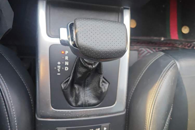 Used Land Rover Freelander 2 2015 2.0T Si4 HSE Luxury Collector's Edition Gear Lever