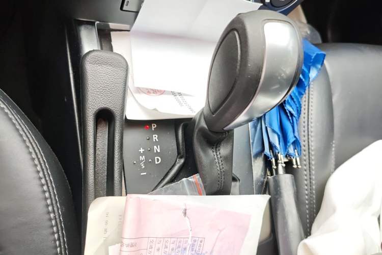 Used Land Rover Freelander 2 2015 2.0T Si4 HSE Luxury Collector's Edition Gear Lever