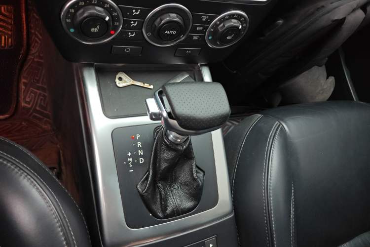 Used Land Rover Freelander 2 2015 2.0T Si4 HSE Luxury Collector's Edition Gear Lever