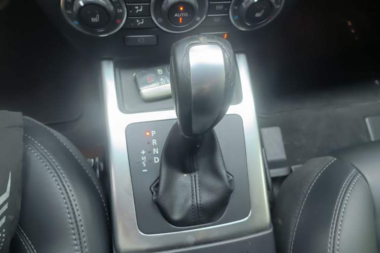 Used Land Rover Freelander 2 2015 2.0T Si4 HSE Luxury Collector's Edition Gear Lever