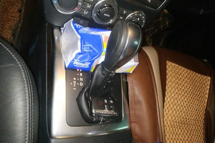 Used Land Rover Freelander 2 2015 2.0T Si4 XS Collection Edition Gear Lever