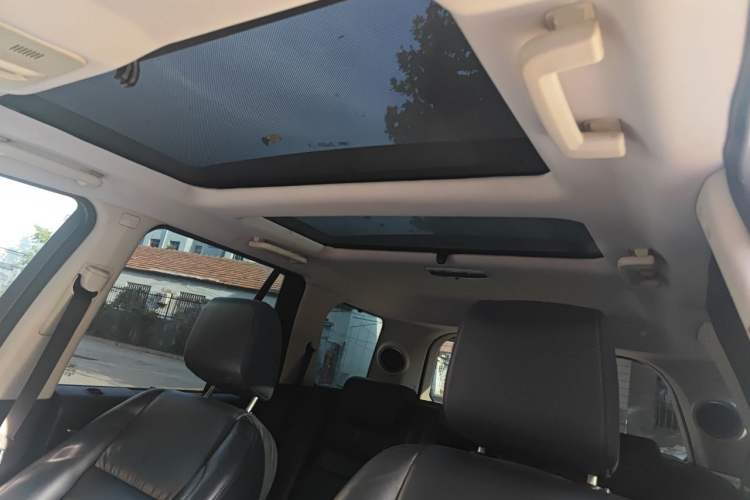 Used Land Rover Freelander 2 2015 2.0T Si4 HSE Luxury Collector's Edition Headliner